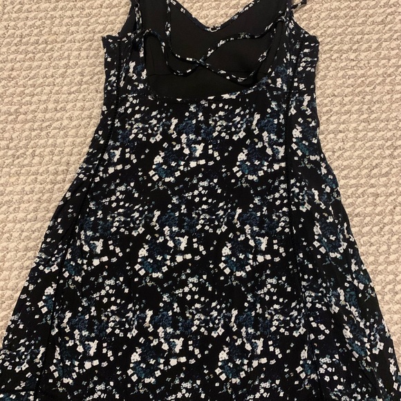Aritzia Sundays Best mini floral dress - Picture 3 of 3